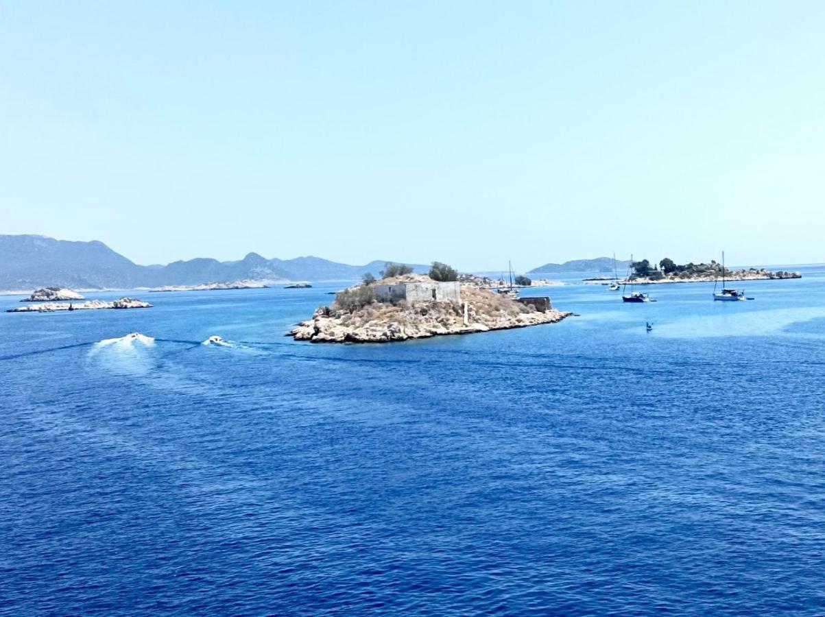 Chroma Kastellorizo Villa Megisti Bagian luar foto